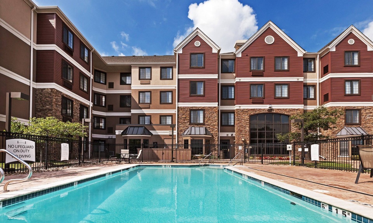 South Tulsa Apartment | Studio Suite in Tulsa | FREE Breakfast + Fitness Center