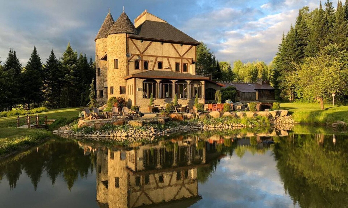 Irasburg House | Stunning Castle w/ Hot tub, and Game Room