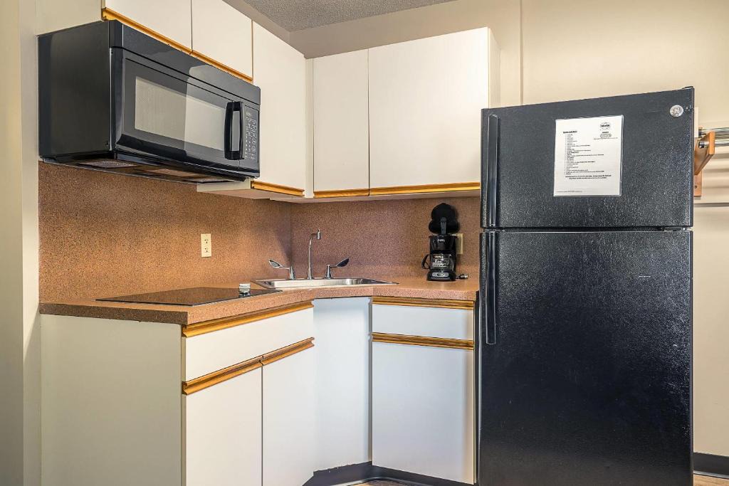 Wilmington Hotel | Suburban Studios of Wilmington