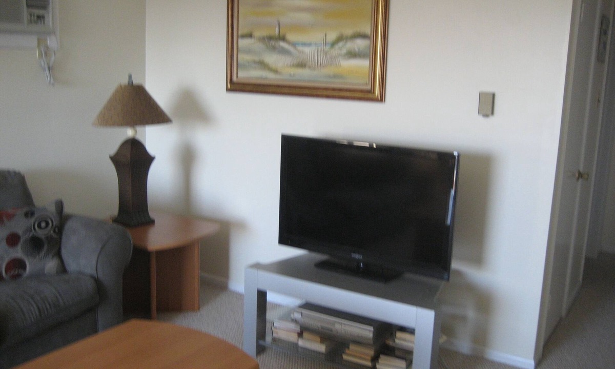 South End Condo | Summer Condo-Family Friendly-2 blocks from beach with sunset views