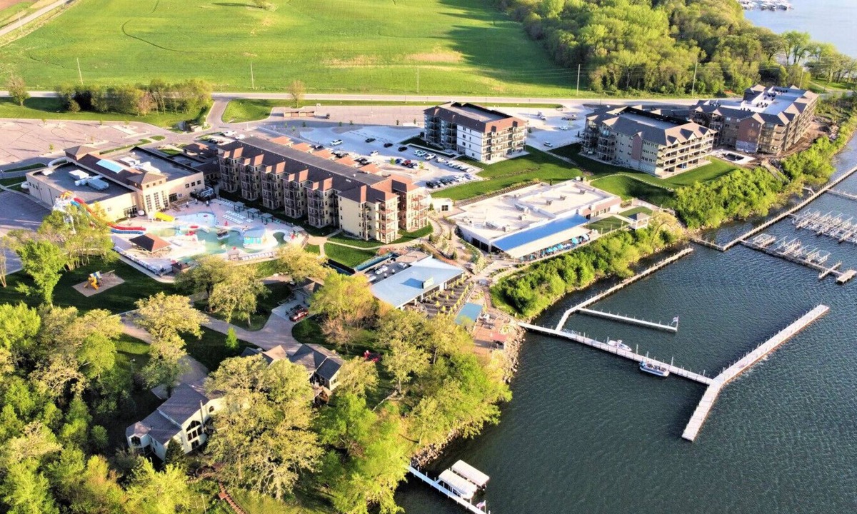Spirit Lake Condo | Sun Rays and Lake Days in the Brooklyn at Bridges Bay Resort