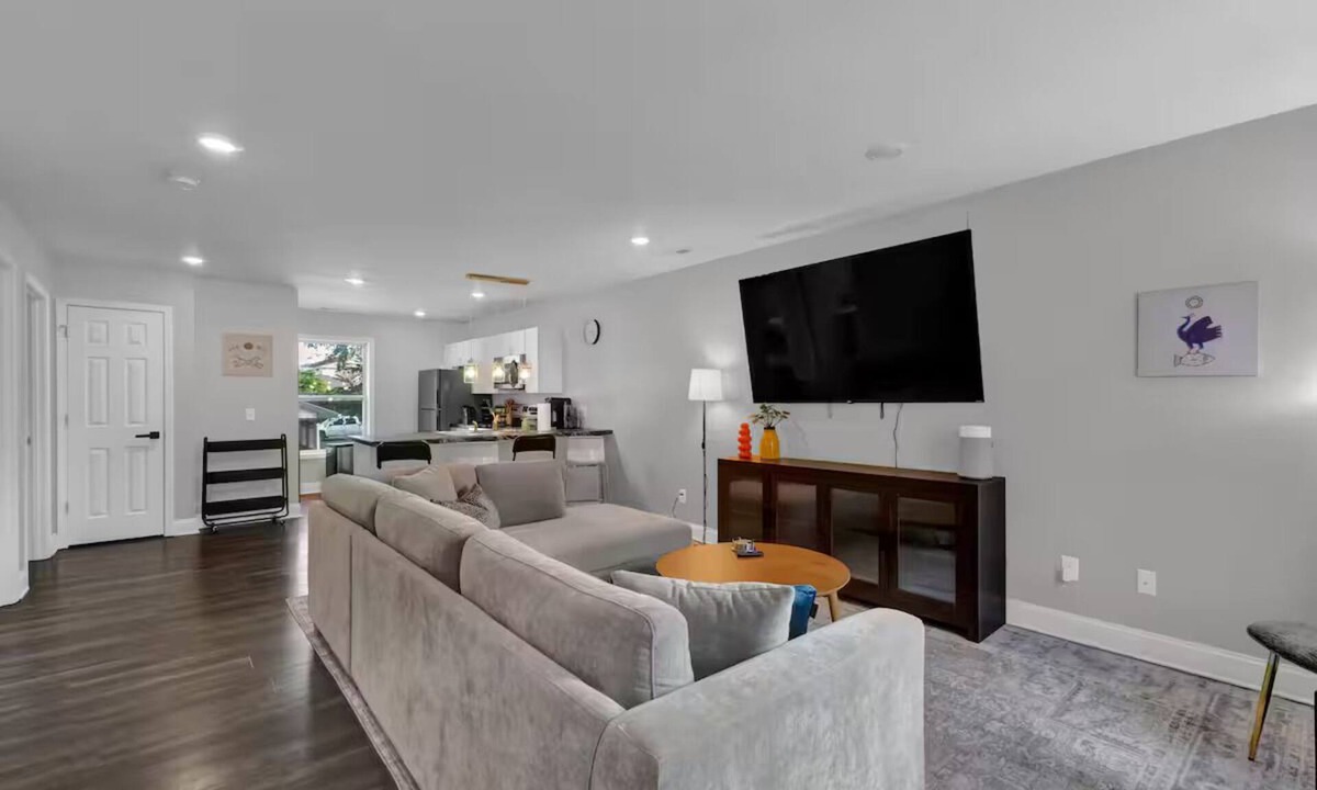 St. Joseph Apartment | Sun Valley Overlook | Close to Mosaic!