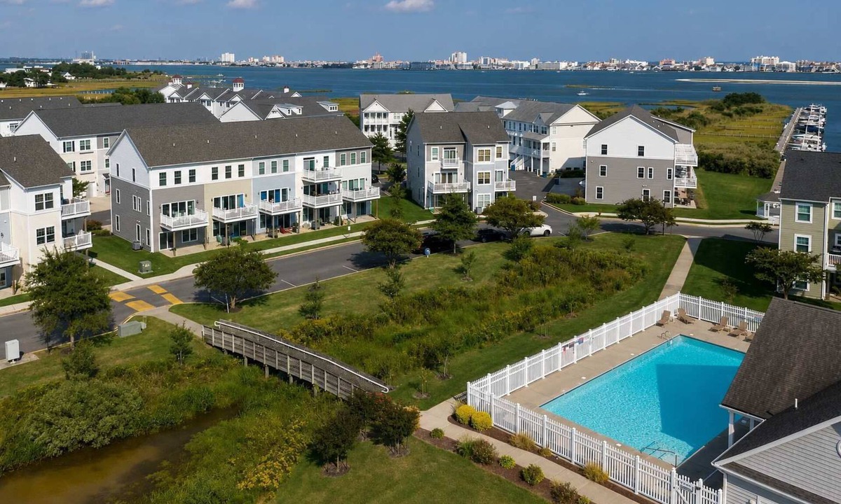 West Ocean City Apartment | Sunkissed Sandbar Lane | Pool + Patio!