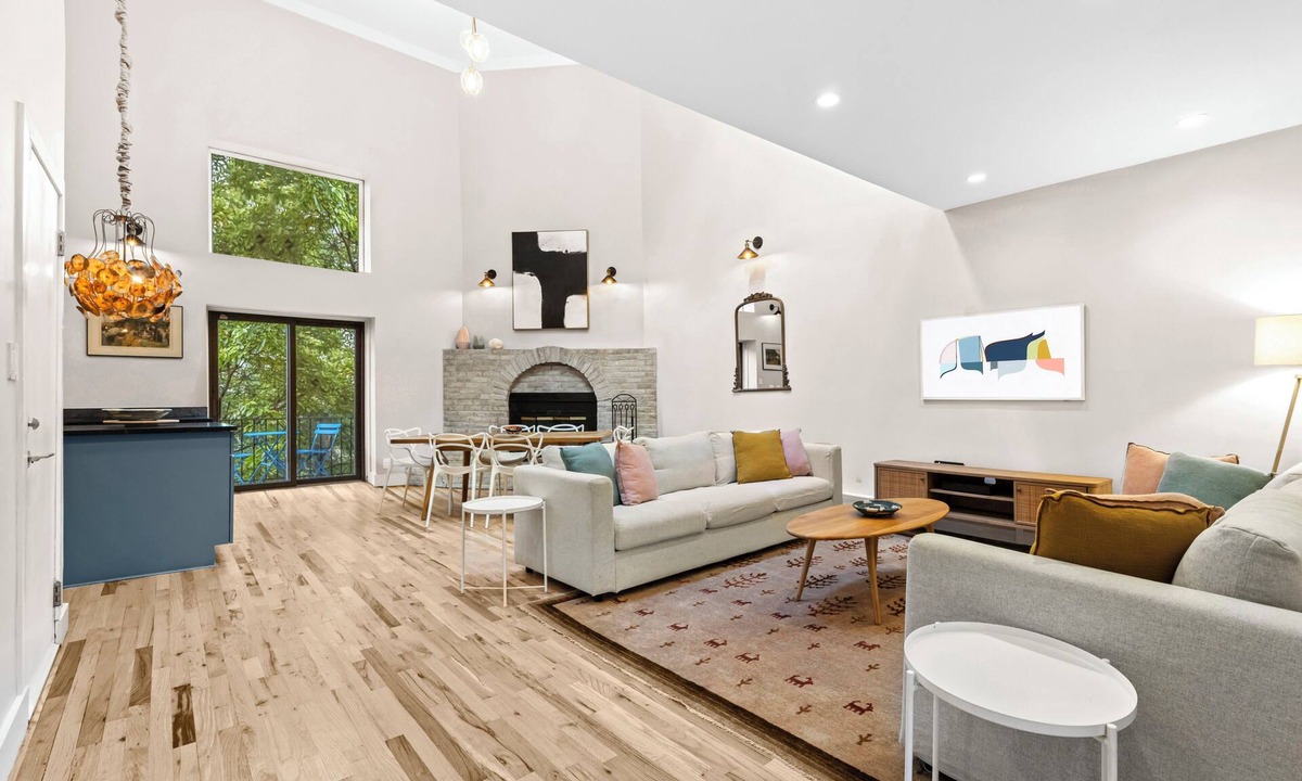 Boerum Hill Apartment | Sunlit 3BR BoCoCa Duplex w/Roof Deck