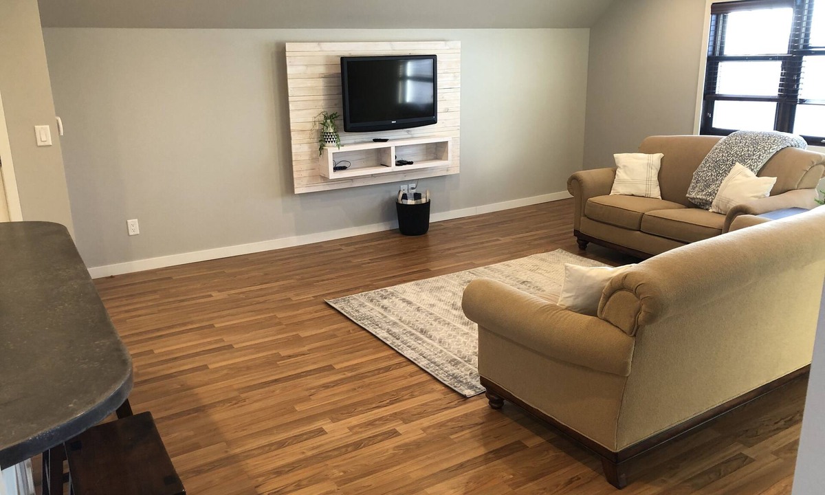 Sioux County House | Sunrise Suite carriage house apartment