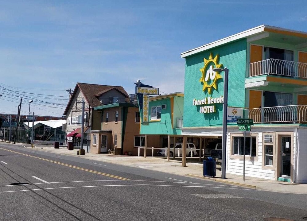 Wildwood Hotel | Sunset Beach Hotel