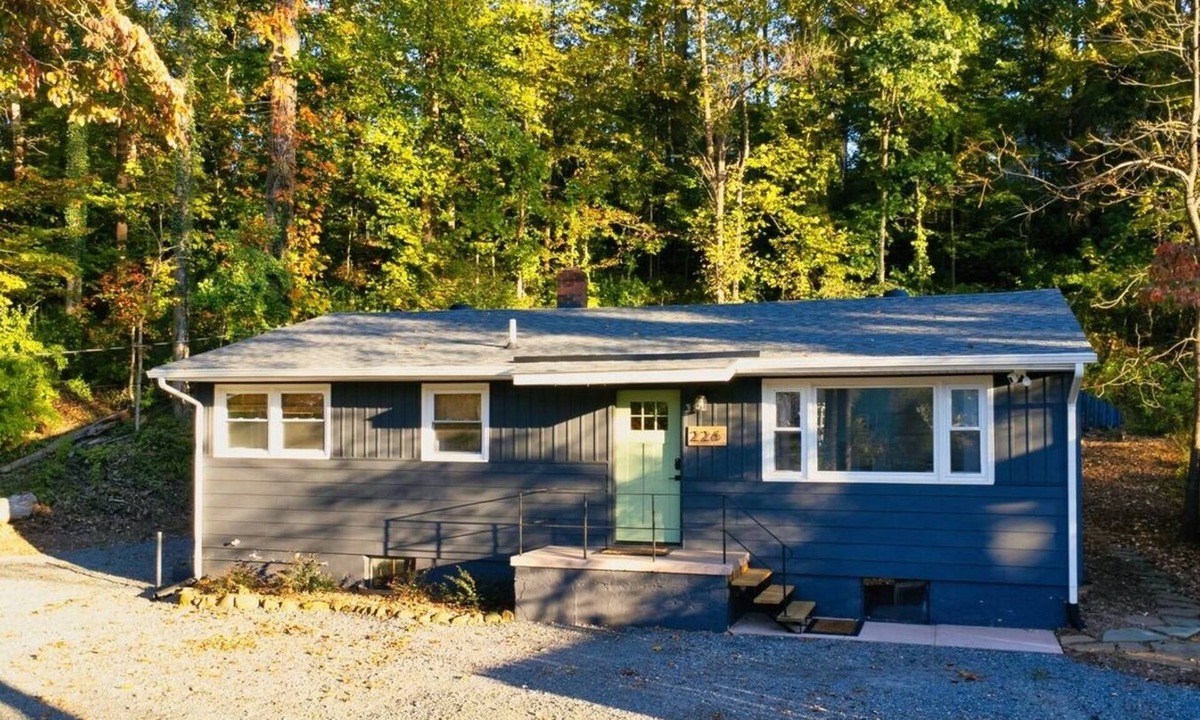 Fry's Spring House | Sunset Hill House, next to UVA!