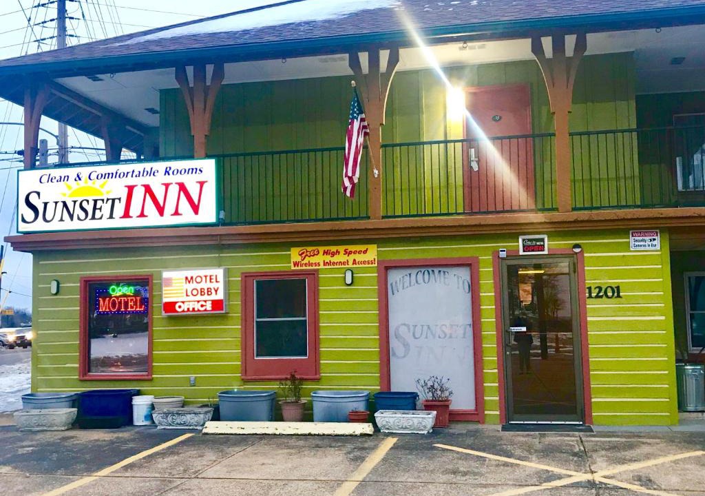 Rolla Hotel | Sunset Inn-Rolla
