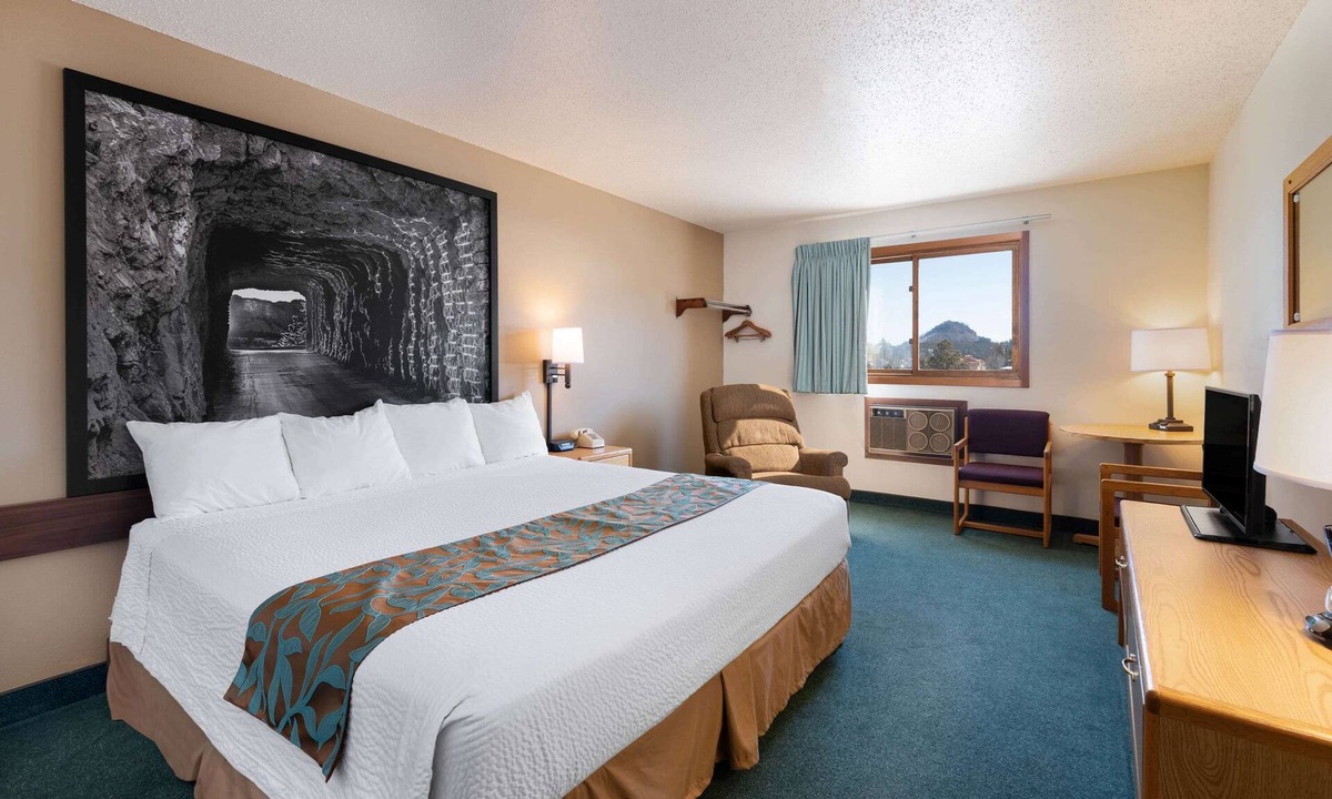 Hill City Hotel | Super 8 by Wyndham Hill City/Mt Rushmore/Area