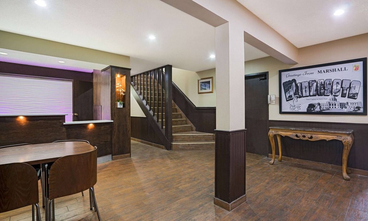 Marshall Hotel | Super 8 by Wyndham Marshall MN