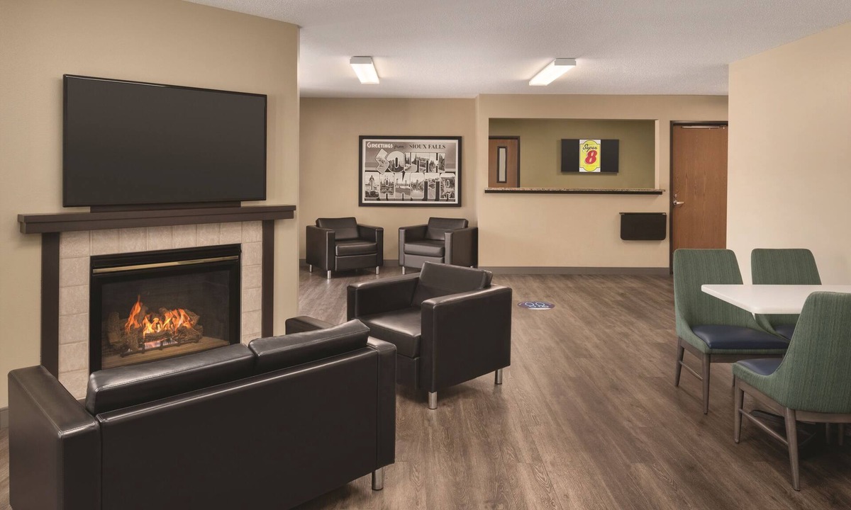 Sioux Falls Hotel | Super 8 by Wyndham Sioux Falls