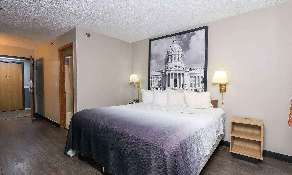 Smithville Hotel | Super 8 by Wyndham Smithville/Kansas City
