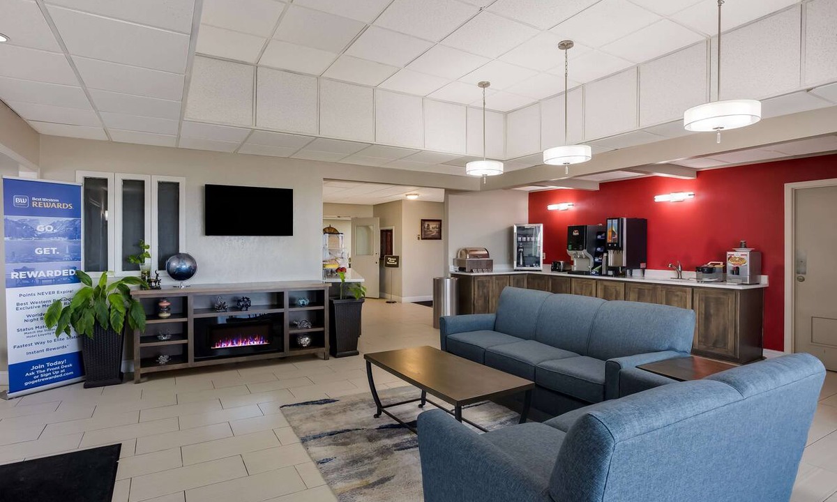 Higginsville Hotel | SureStay Hotel by Best Western Higginsville
