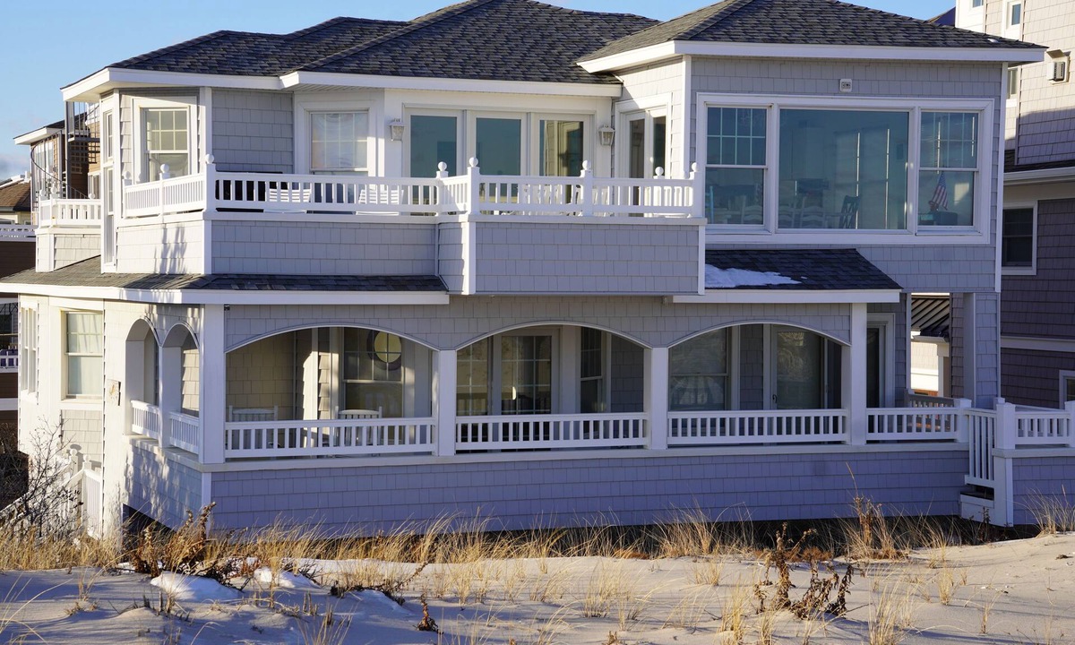 Surf City House | Surf City Escape! Charming 4-bedroom Oceanfront in North Surf City