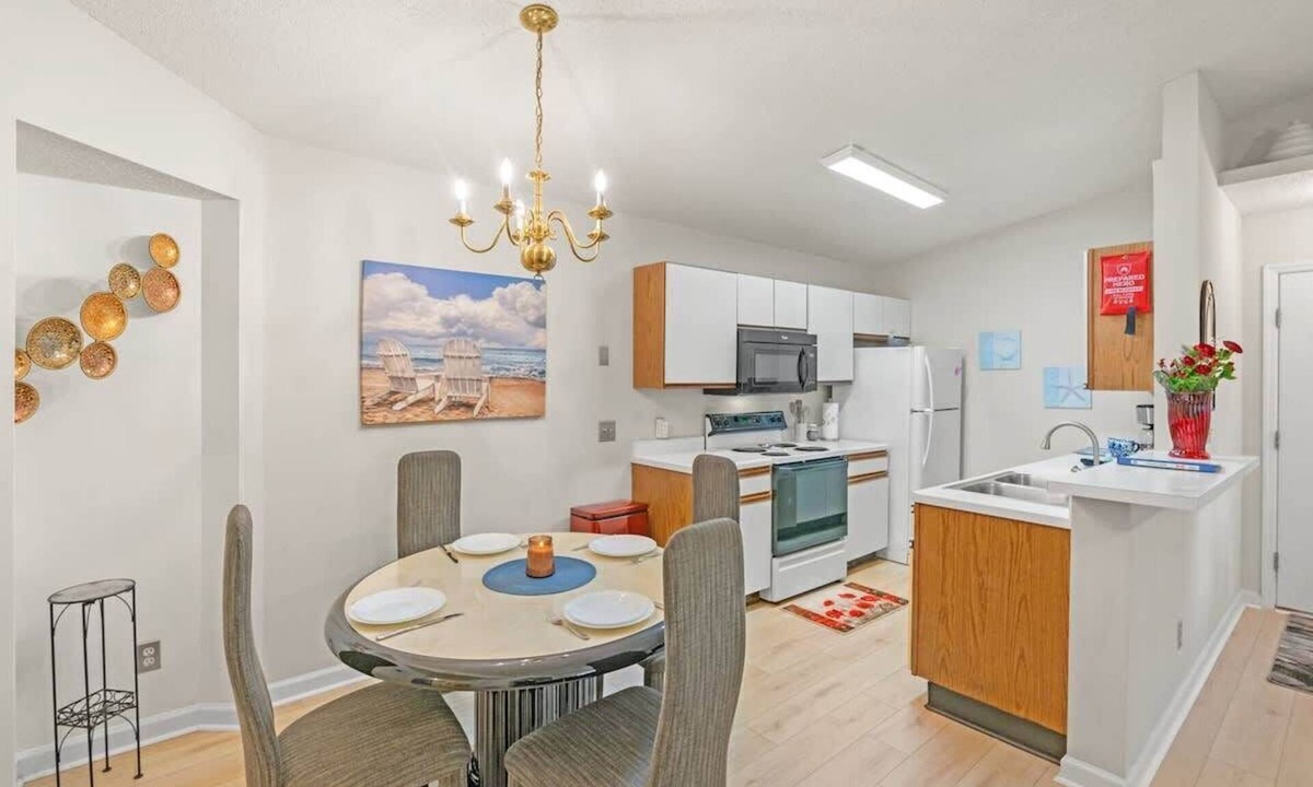 Surfside Beach Apartment | Surfside Beach Paradise