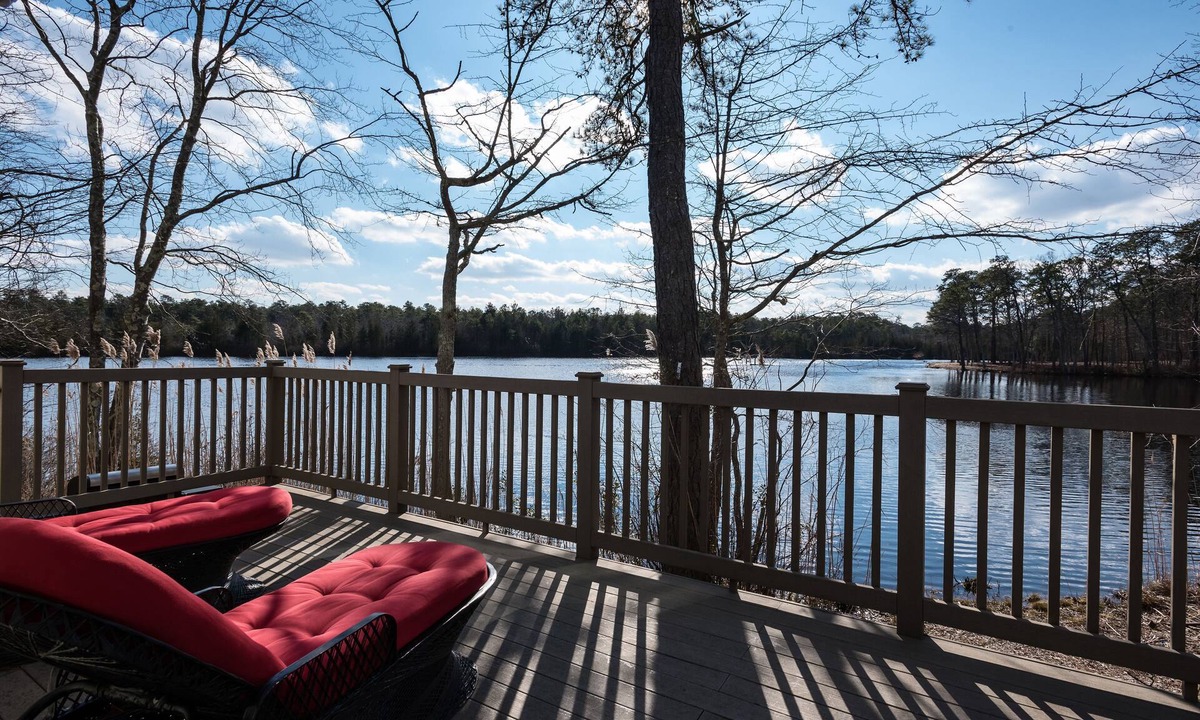 Galloway House | Swan Lake Resort Rentals
