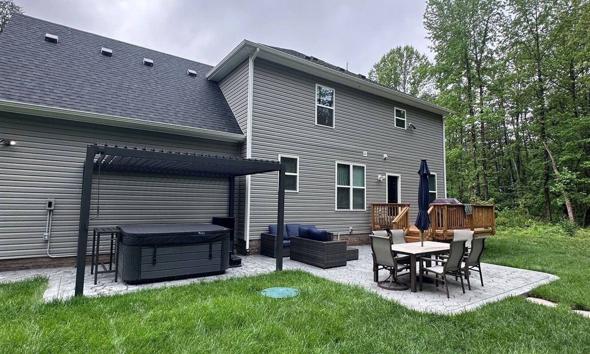 Bumpass House | Sweet Serenity at Lake Anna - lake access, public side, firepit HOT TUB