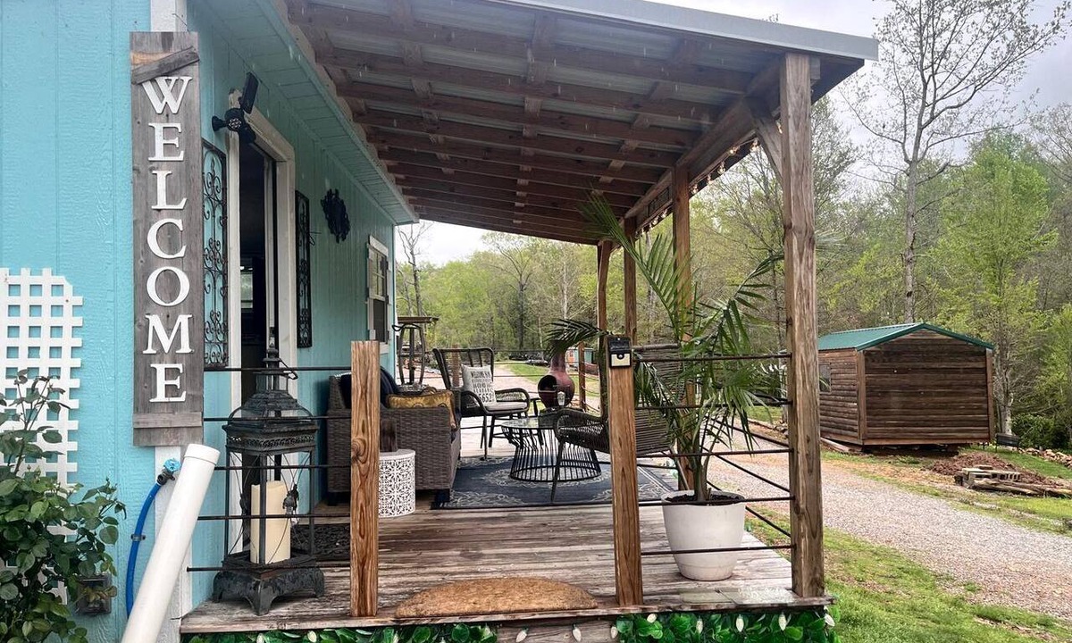 Rogersville Cabin | Sweet Tiny House Perfect for a Romantic Retreat in Alabama