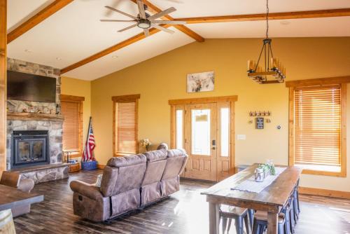 Huntsville Apartment | Tall Tine Lodge