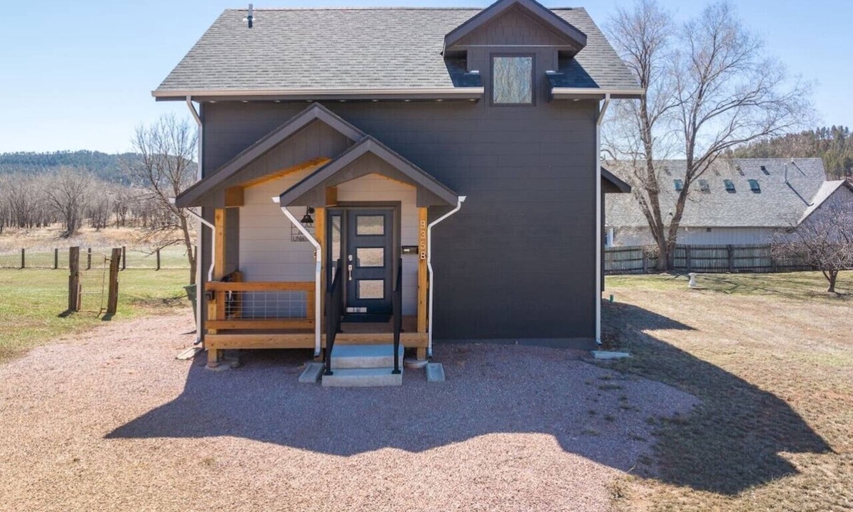 Rapid City House | TEN18 Hideaway