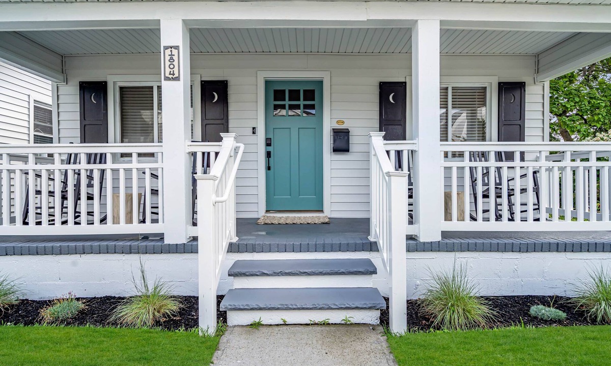 Lake Como House | The Belmar Surf Shacks - The Surf