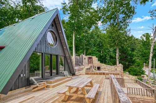Haymarket House | The Black Aframe - HOT TUB and Mountain Views