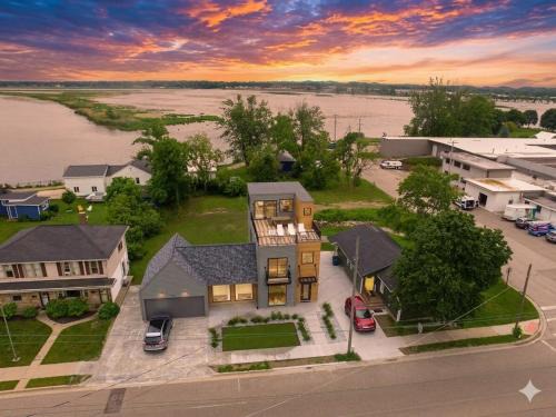Spring Lake Villa | The Blue Haven House