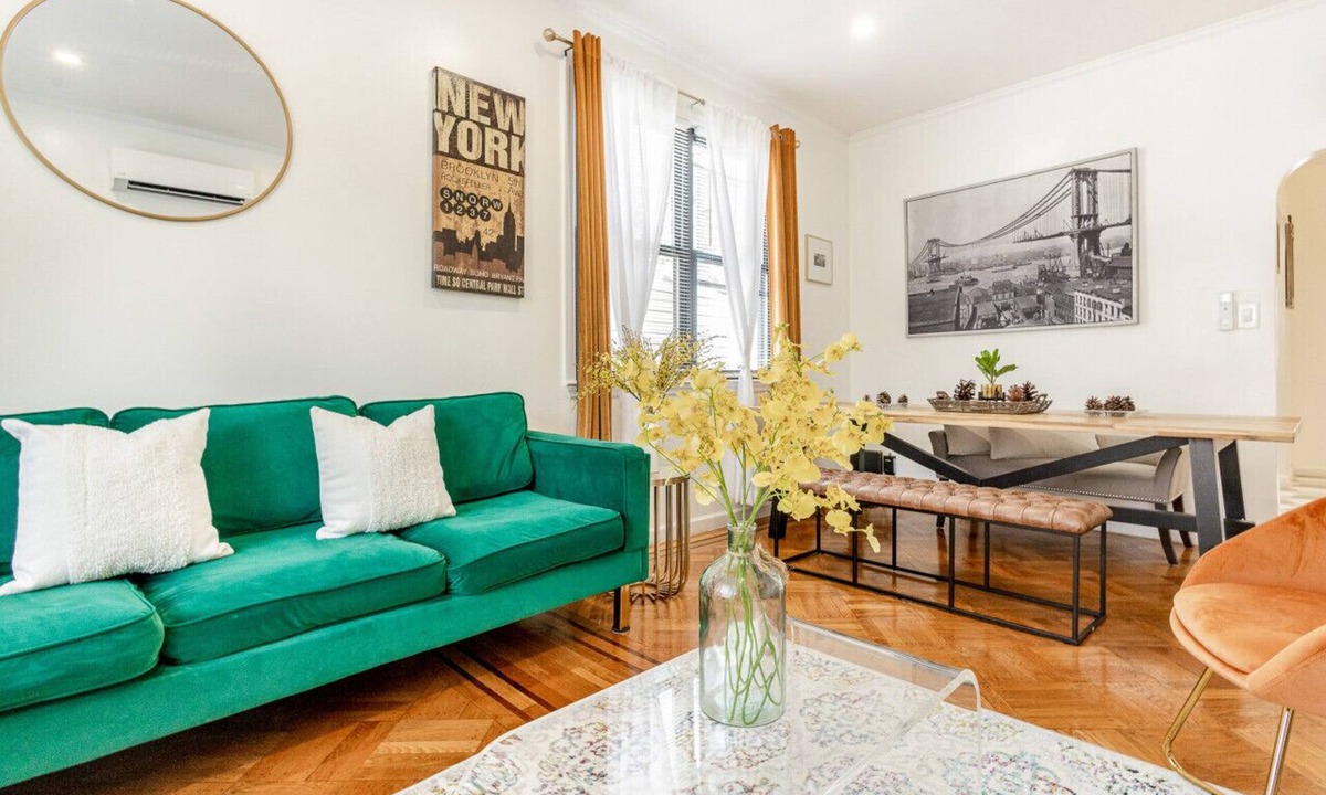 East New York Villa | The Brooklyn Brydge Unit