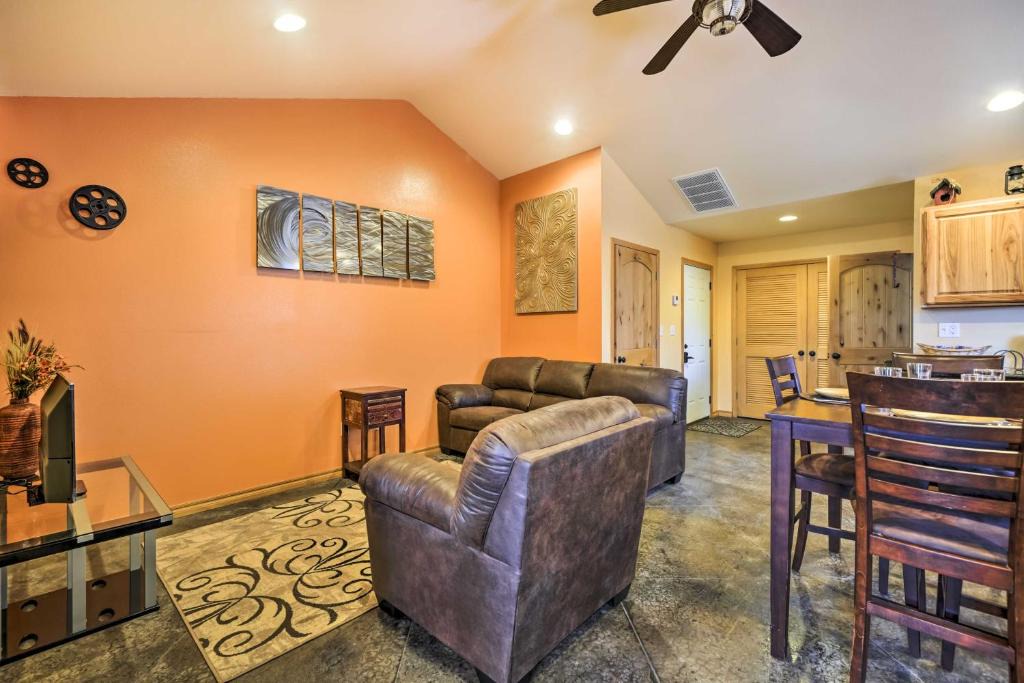 Payne County House | The Bunkhouse at Rolling Meadows Ranch w/Grill!