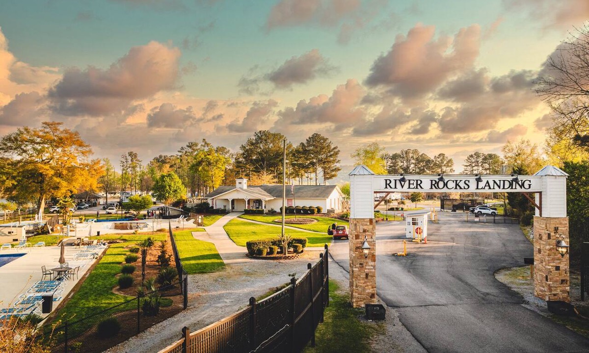 Gadsden House | The Coosa Nova at River Rocks Landing