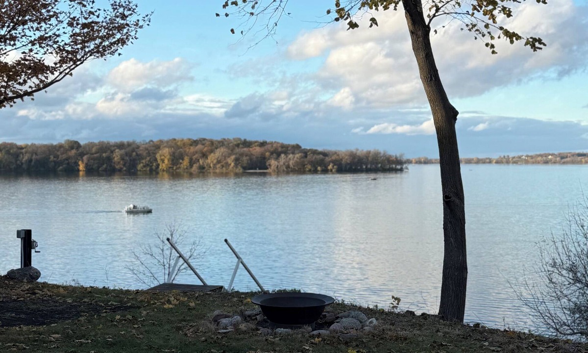 Waconia House | The Cove on Lake Waconia