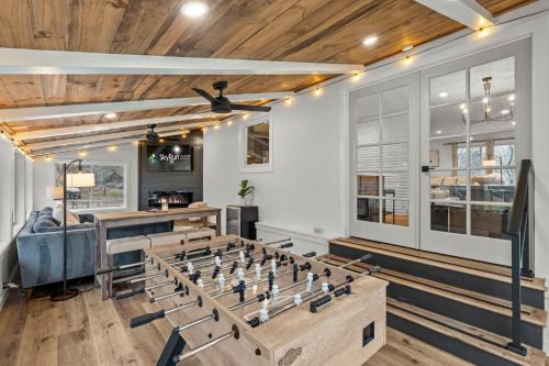 Minnetonka House | The Covington Haus