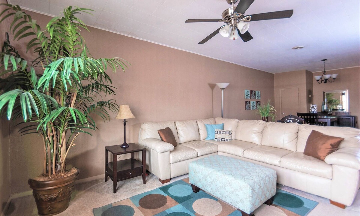 Fairbury Apartment | The Danbury 1BR apartment in historic downtown