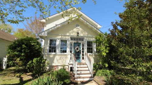 Village Green House | The Duck Pond Cottage