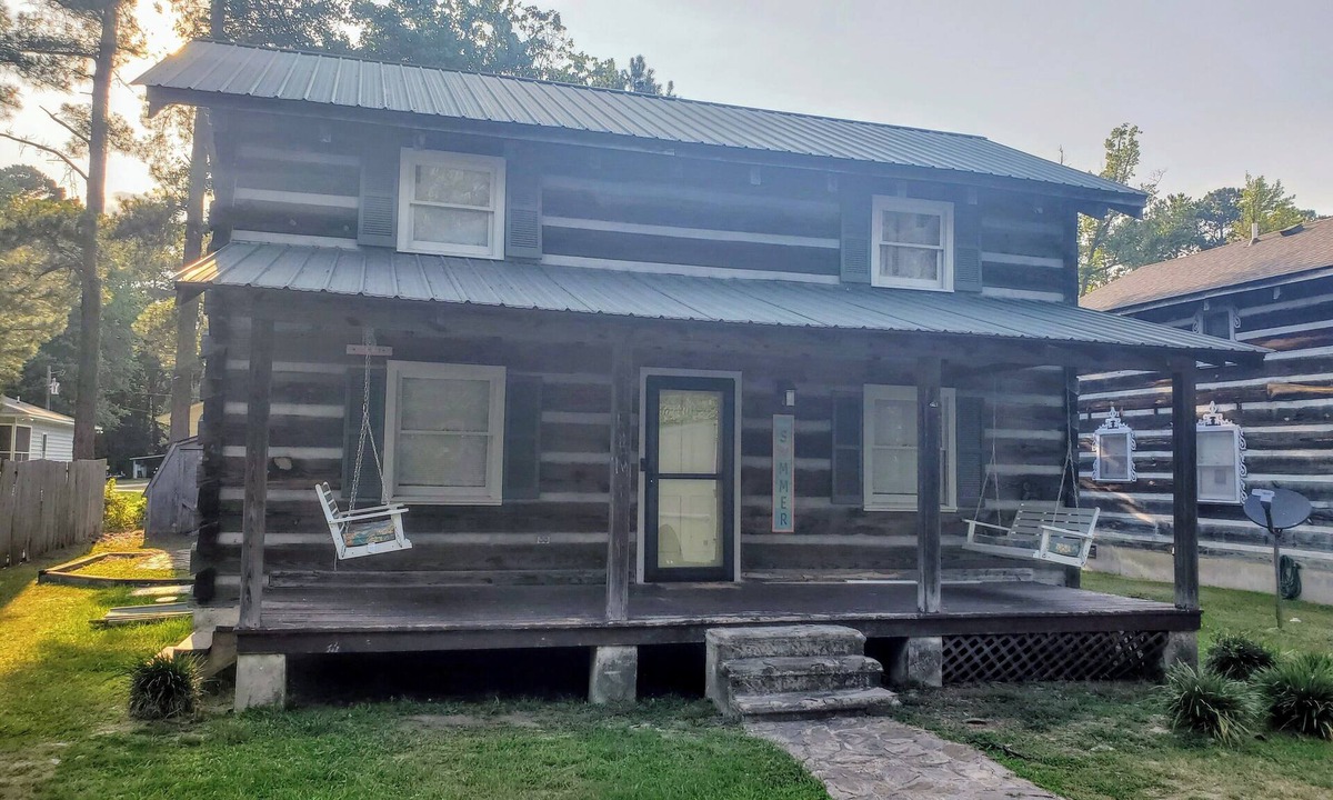 White Lake Cabin | The Ducks Nest @ White Lake NC. A Cozy, 5 Bedroom 3 Bath Cabin.