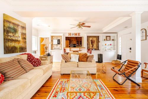 Occoquan House | The Hideout in Historic Occoquan, Short Drive To DC