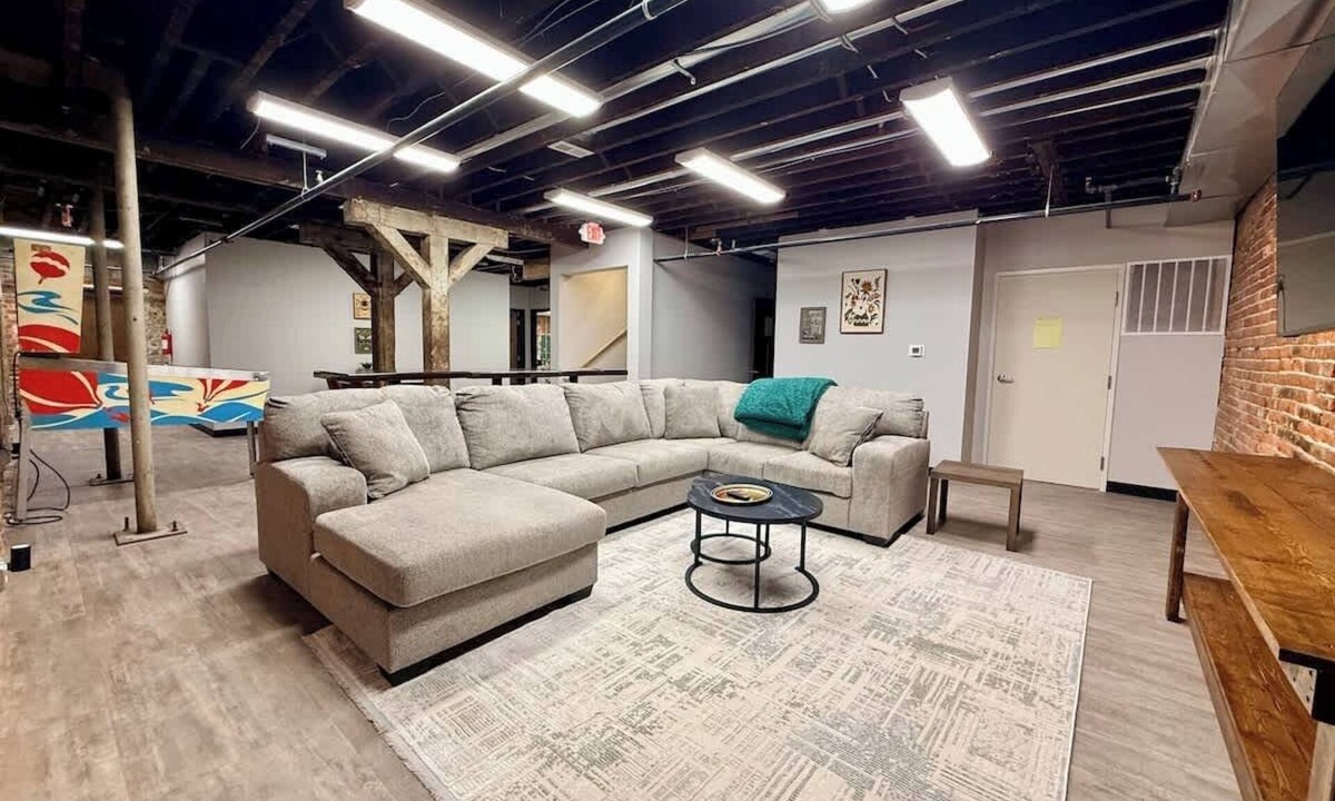 Grand Island Apartment | The Junction: Historic 6-Bedroom Apartment