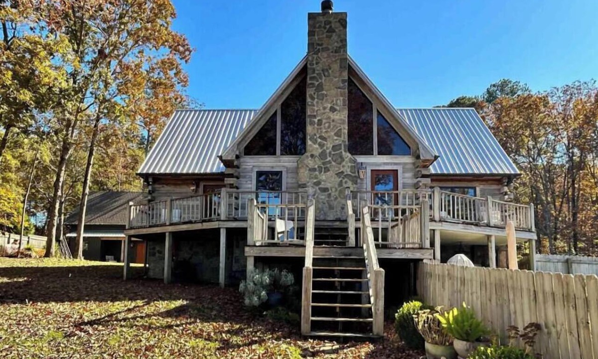 Cedar Bluff House | The Lake House on Weiss Lake