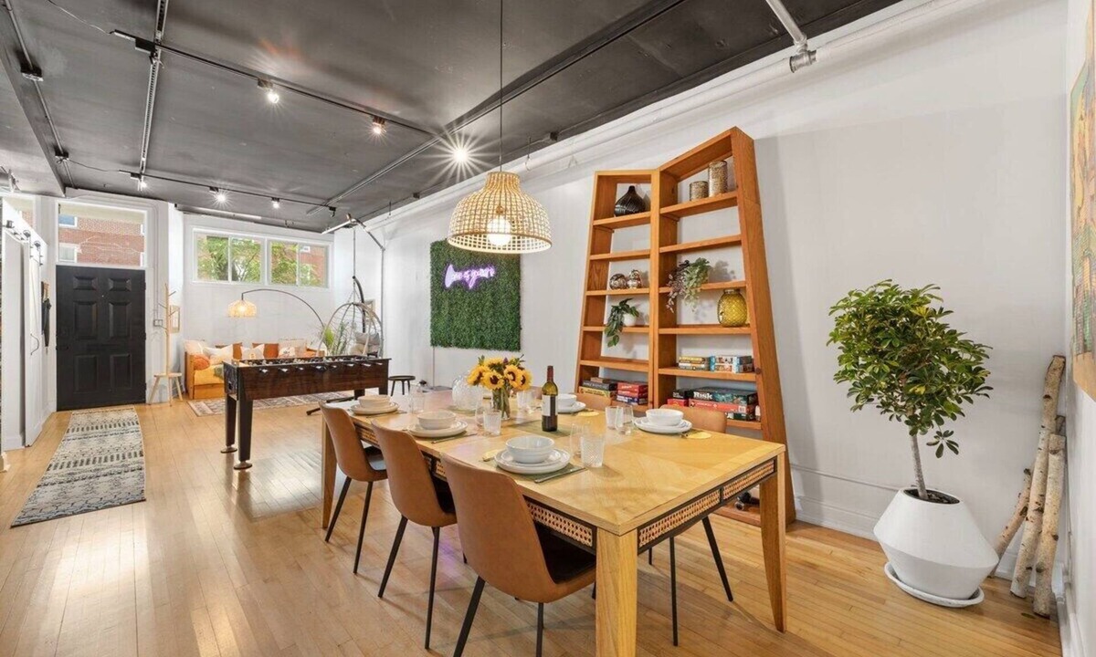 Lincoln Square Apartment | The Lincoln Square Hideaway