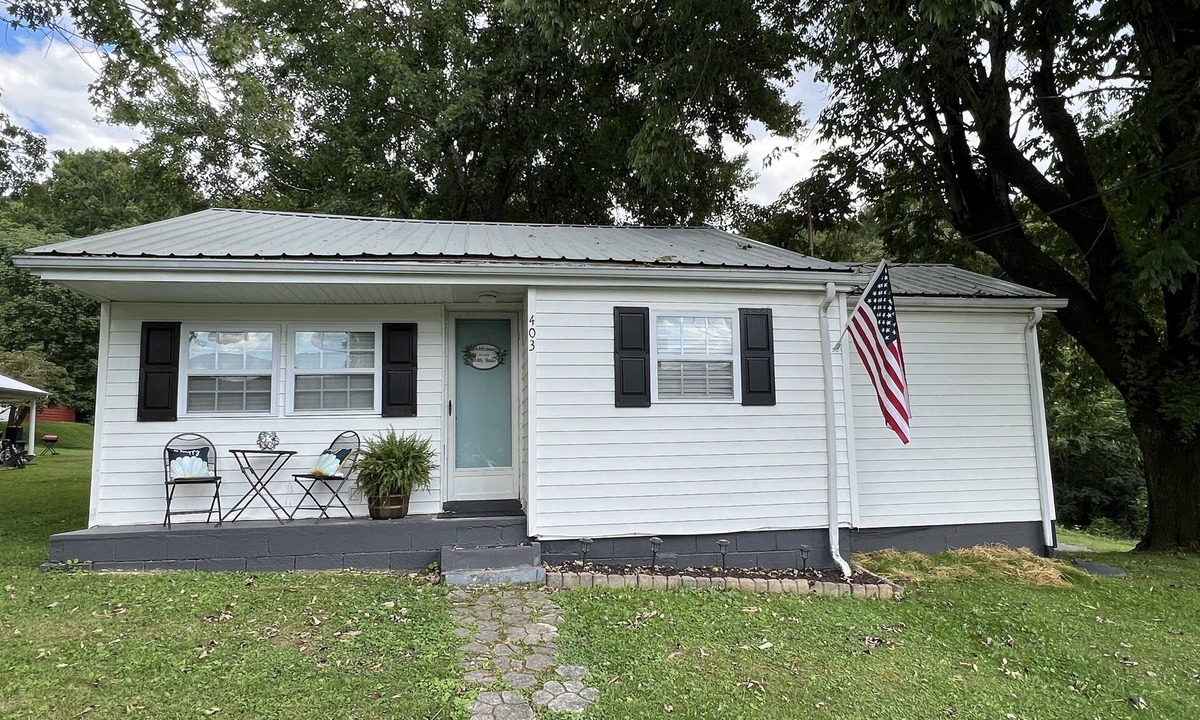 Oliver Springs House | “The Little House”