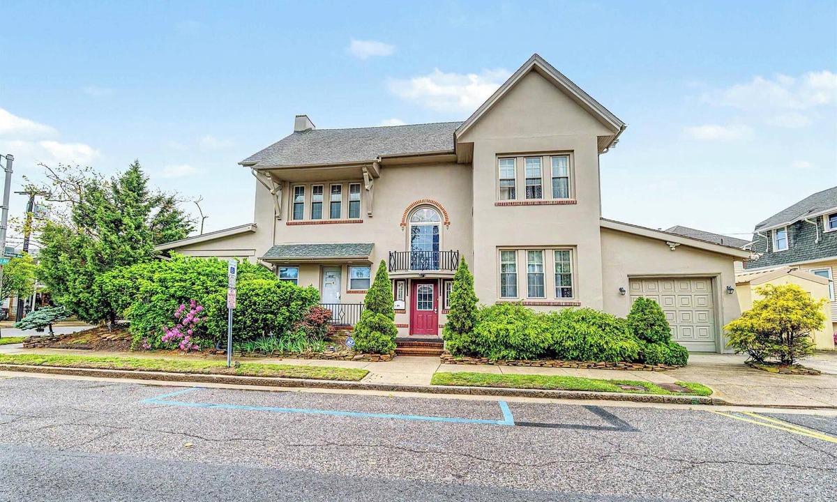 Atlantic City House | The Lucky Stars House - Walk to the Beach and Boardwalk
