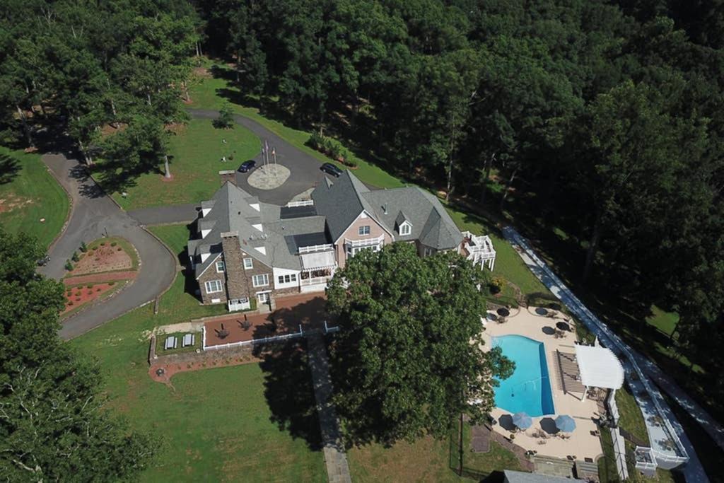 Leesburg Villa | The Manor at Courtland Farm