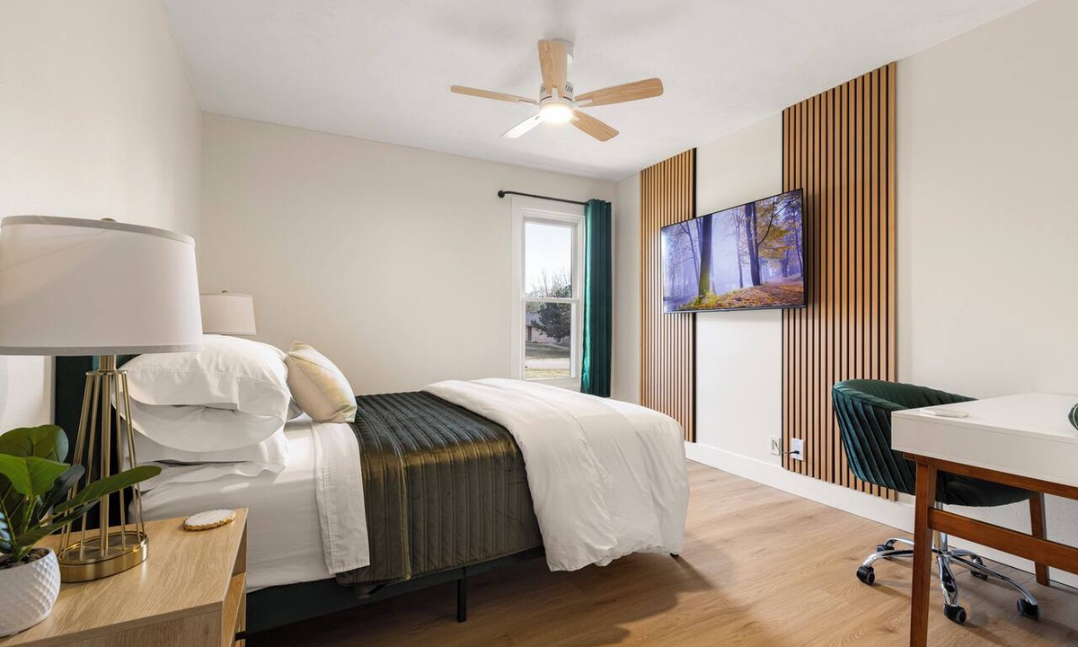 Loves Park Apartment | The Modern Haven-3 beds, excellent location in peaceful Loves Park
