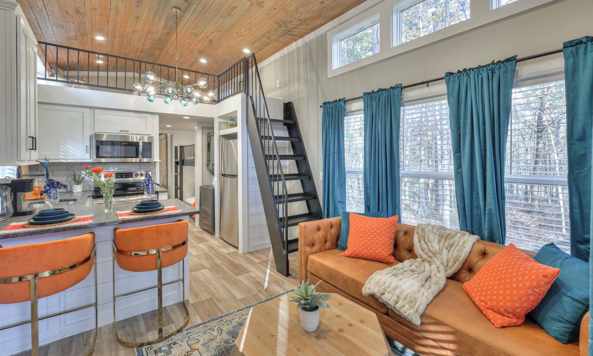 Tracy City Cabin | The Mountaineer at The Retreat at Deer Lick Falls II