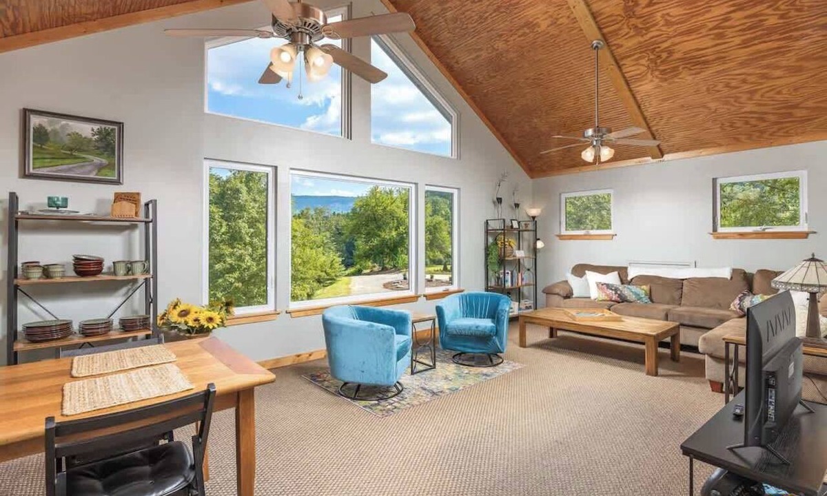 Wildwood House | The Peaceful Perch One Bed home on an organic farm