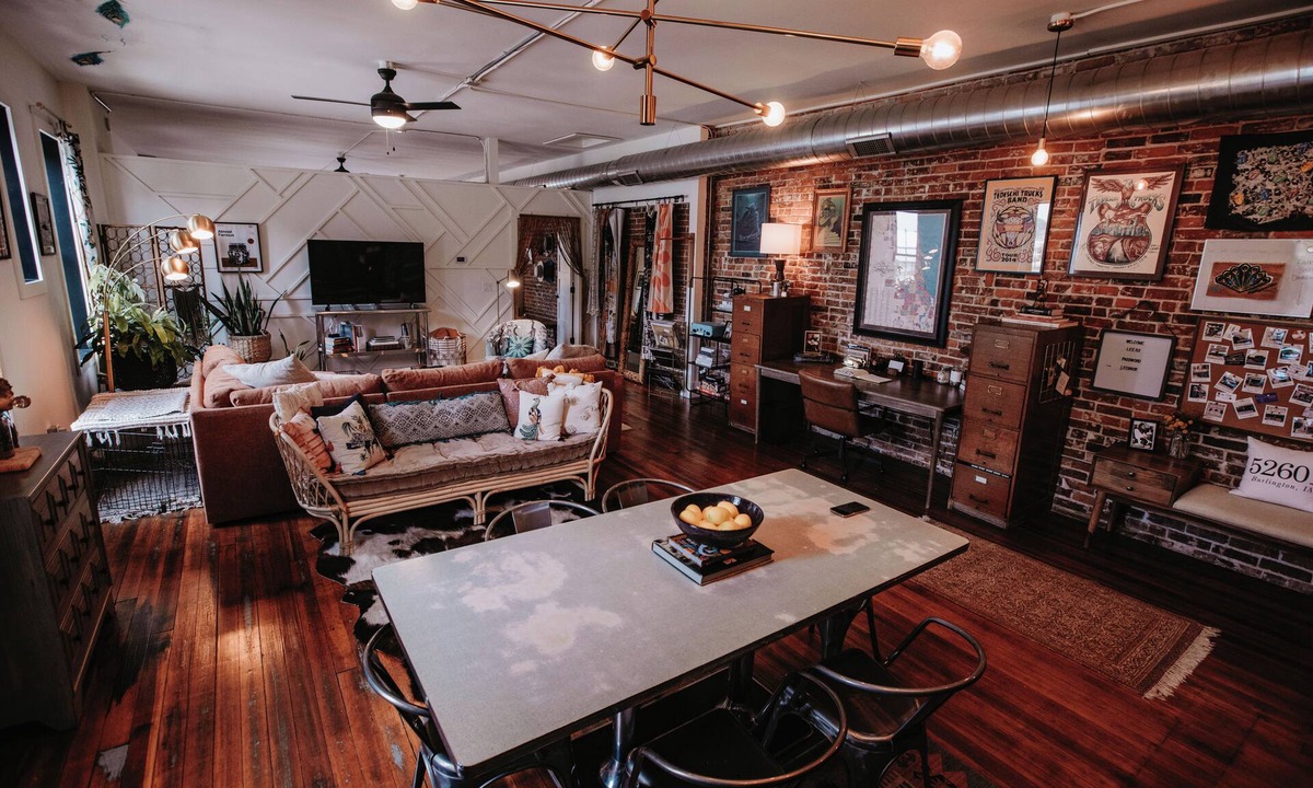 Burlington Apartment | The Peacock Loft — Artistic Loft Escape
