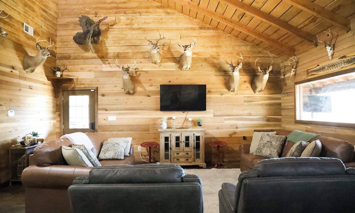 Reece City Cabin | The Pine Crest Cabin, a little piece of Gatlinburg right here in Attalla