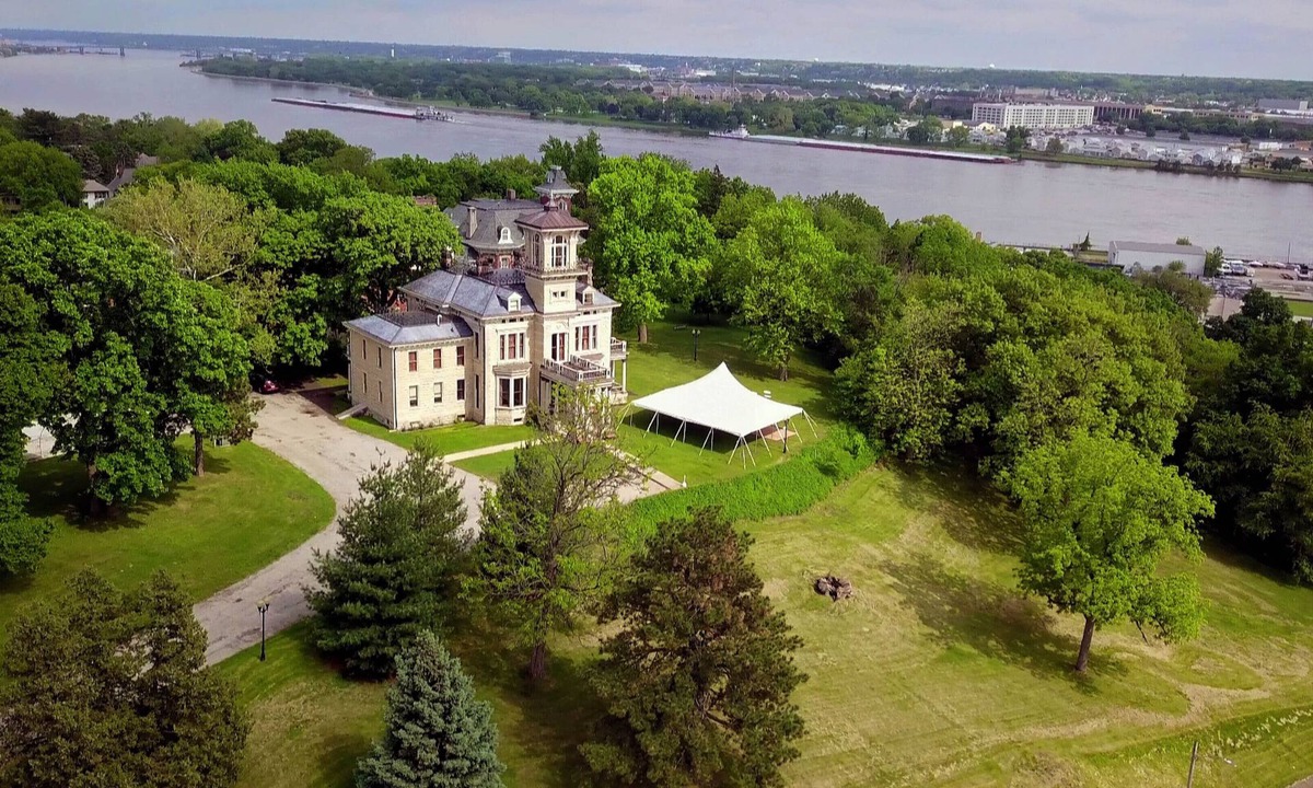 Davenport House | The Renwick Mansion - One of Davenport's finest historic properties