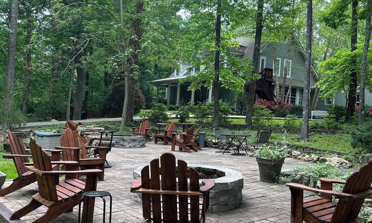 Adairsville Bed & Breakfast | The Sage Cottage