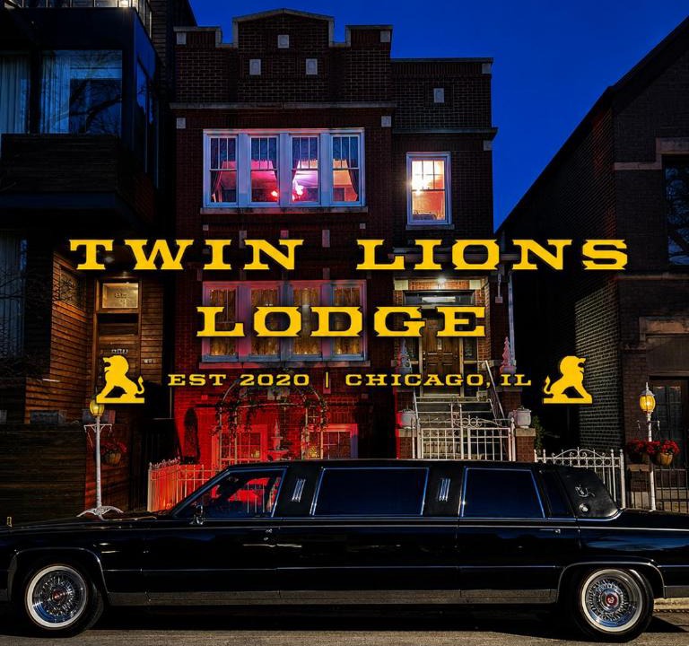 Bucktown Apartment | The Twin Lions: Bespoke Travel Lodge w/Speakeasy*